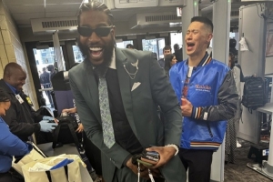 库拉索vs科特迪瓦-4-开怀大笑！记者晒香波特和林书豪入场观战尼克斯总决赛G3照