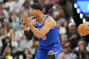 巴掌马vs英格兰-5-哈特：在纽约这样的城市 若连输三四场 每个人都会被摆上交易货架