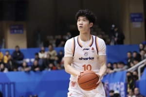 法国vs塞内加尔-2-偰李永炜：我们是一支非常非常团结的球队 希望明年继续冲冠