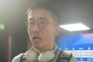 突尼斯vs日本-6-姜至鹏：阿代米受伤后教练把我顶到前卫位置 我很好地完成了任务